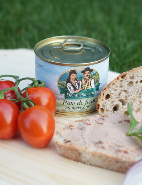 Pate de Ficat cu Merișoare Donau-Bauern 200g – pe pâine cu roșii