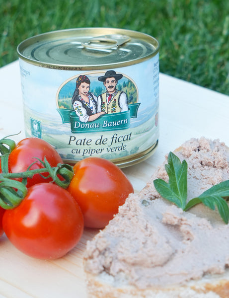 Pate de Ficat cu Piper Verde Donau-Bauern 200g – pe pâine cu roșii