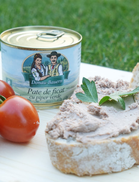 Pate de Ficat cu Piper Verde Donau-Bauern 200g – pe pâine cu roșii